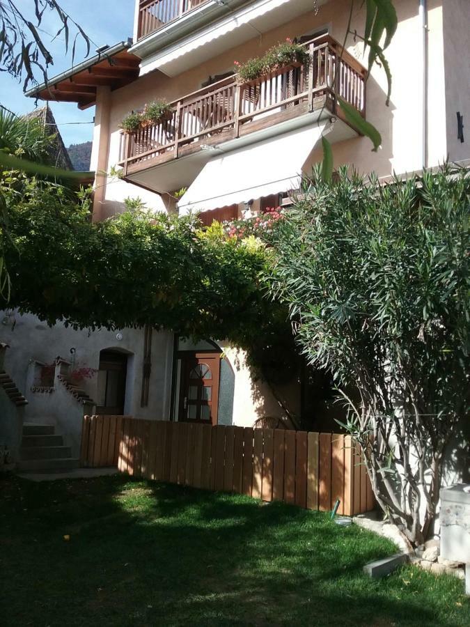 Haus Moeltner - Apartment "Weinansetz" Caldaro Buitenkant foto