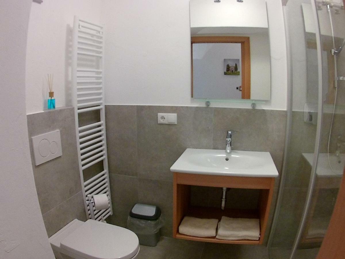 Haus Moeltner - Apartment "Weinansetz" Caldaro Buitenkant foto