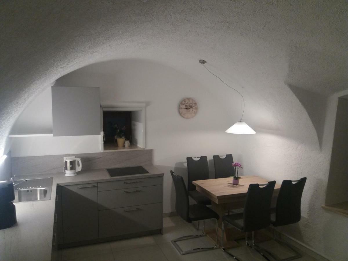 Haus Moeltner - Apartment "Weinansetz" Caldaro Buitenkant foto